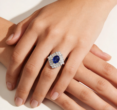 18K White Gold Sapphire Diamond Ring