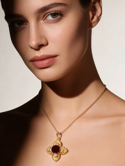 18K Yellow Gold Garnet Pendant Necklace