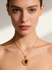 18K Yellow Gold Garnet Pendant Necklace