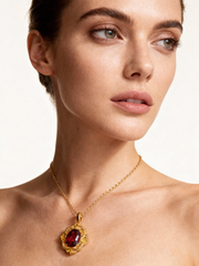 18K Yellow Gold Garnet Pendant Necklace